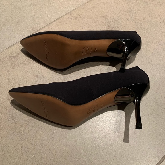 Donald J Pliner Treva-K Pump - NEW - Picture 4 of 9